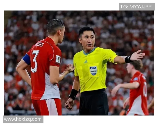 当足球球星情绪失控裁判亮出黄牌引发全场热议与赛场风波