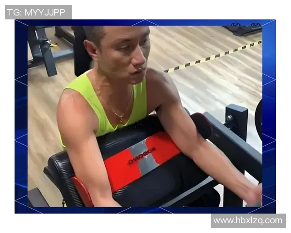 各大足球球星展现完美肌肉线条,激烈对决背后的力量与汗水 各大足球球星展现完美肌肉线条,激烈对决背后的力量与汗水